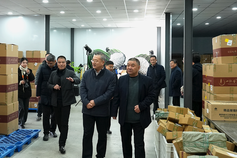 省商务厅领导莅临一杯香调研指导 勉励用好新业态拓展市场